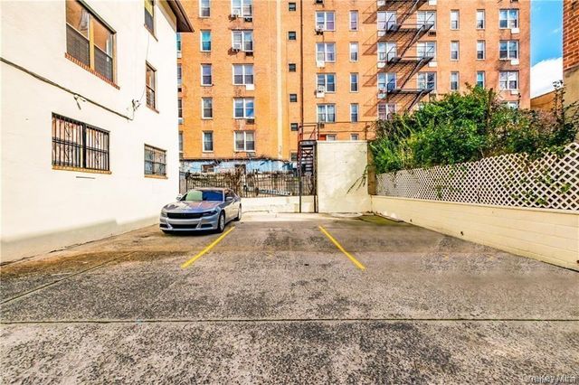 204 W 260th Street, Bronx, NY 10471