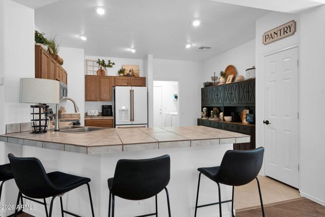 8338 S LOST MINE Road, Gold Canyon, AZ 85118