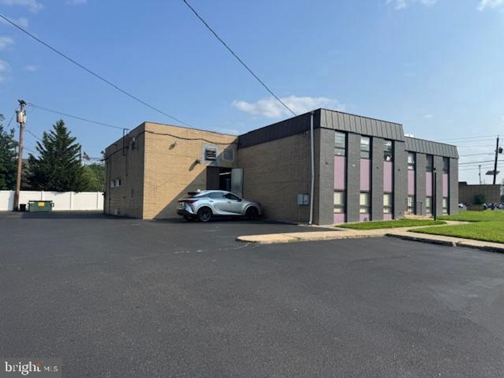 3100 CHAPEL AVE W, Cherry Hill, NJ 08002