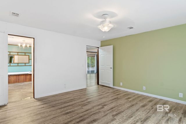 7860 Cliff's Landing Road, Bay Minette, AL 36507