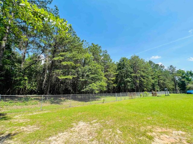 7860 Cliff's Landing Road, Bay Minette, AL 36507