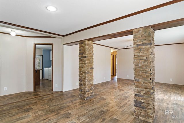 7860 Cliff's Landing Road, Bay Minette, AL 36507