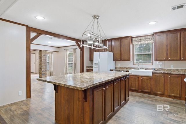 7860 Cliff's Landing Road, Bay Minette, AL 36507