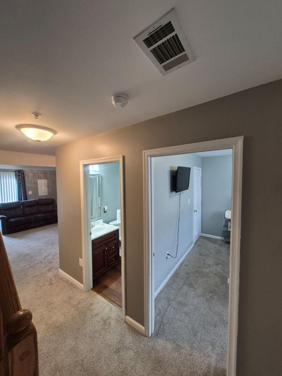 Image 11 of property listing at 9709 WOODYARD CIR, Upper Marlboro, MD 20772