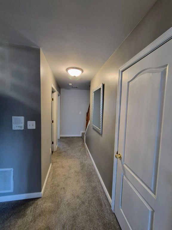 Image 13 of property listing at 9709 WOODYARD CIR, Upper Marlboro, MD 20772