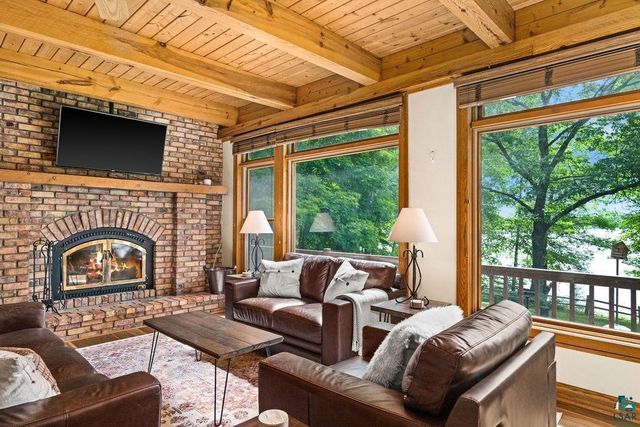 4822 E Tri Lakes Rd, Superior, WI 54880