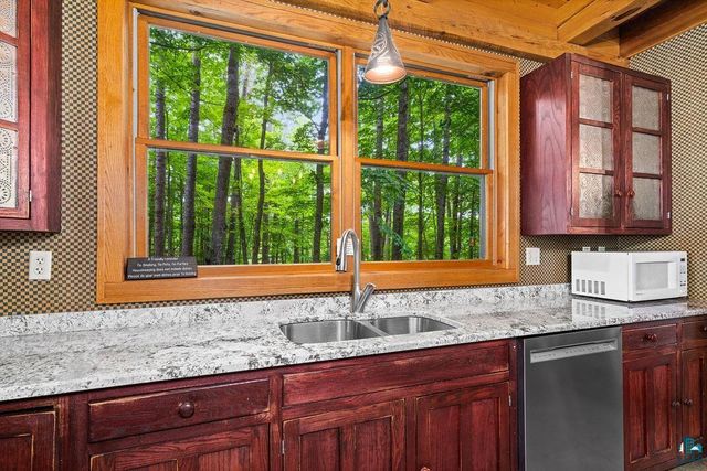 4822 E Tri Lakes Rd, Superior, WI 54880