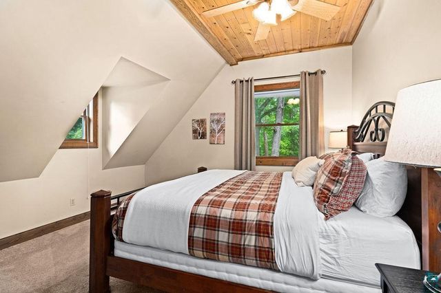 4822 E Tri Lakes Rd, Superior, WI 54880