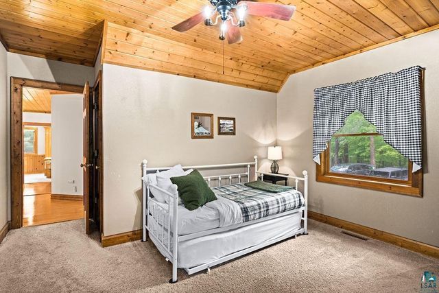 4822 E Tri Lakes Rd, Superior, WI 54880