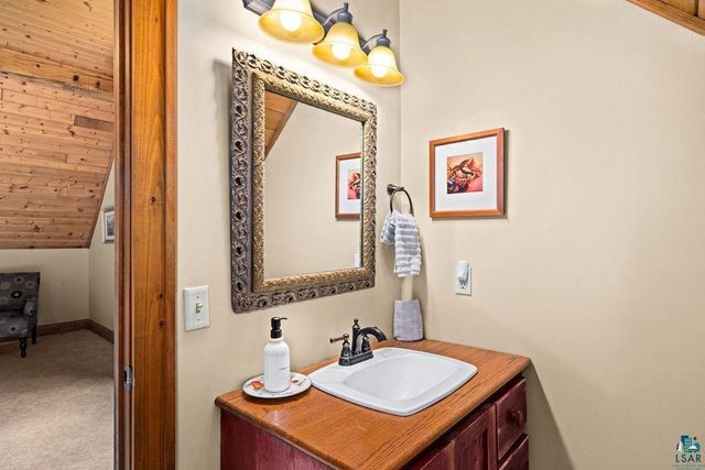 4822 E Tri Lakes Rd, Superior, WI 54880