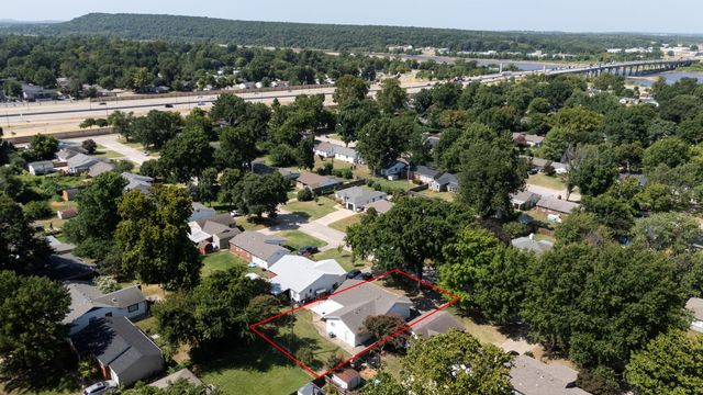 4921 S Norfolk Avenue, Tulsa, OK 74105
