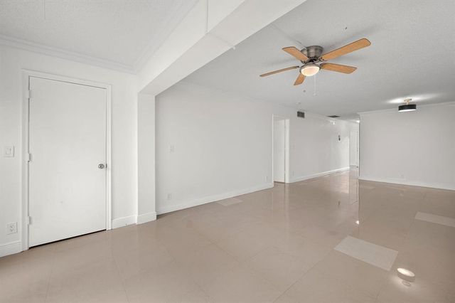 2601 Red Hibiscus Boulevard, Delray Beach, FL 33445