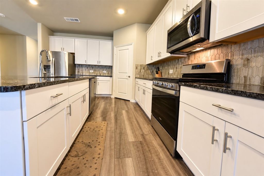 11028 Cacao Drive, Fort Worth, TX 76108 — photo 3