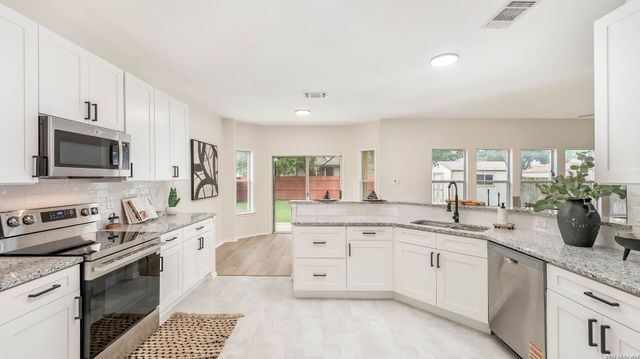 11935 Barkston, San Antonio, TX 78253