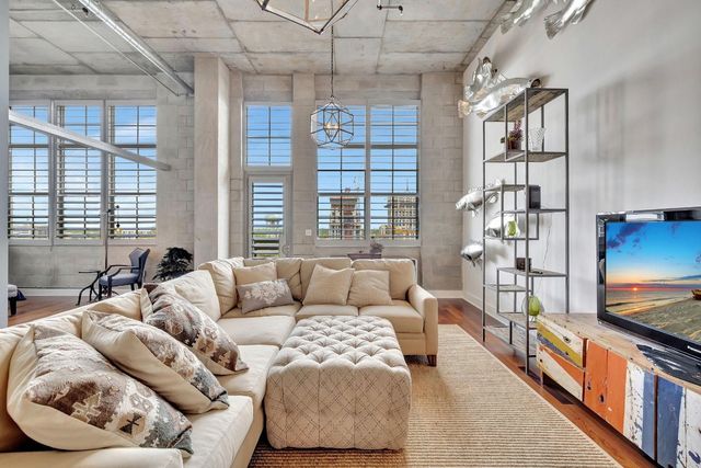 411 NW 1st Avenue 704, Fort Lauderdale, FL 33301