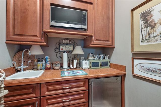 1609 Shenstone CT, Virginia Beach, VA 23455