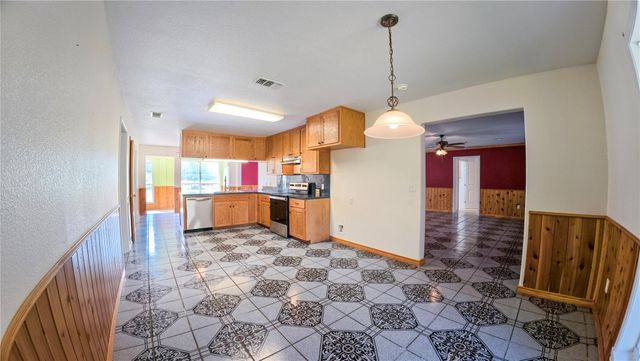 4491 County Road 382, Louise, TX 77455