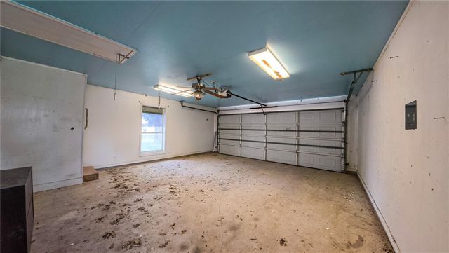 4491 County Road 382, Louise, TX 77455