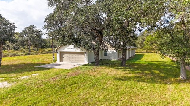 4491 County Road 382, Louise, TX 77455