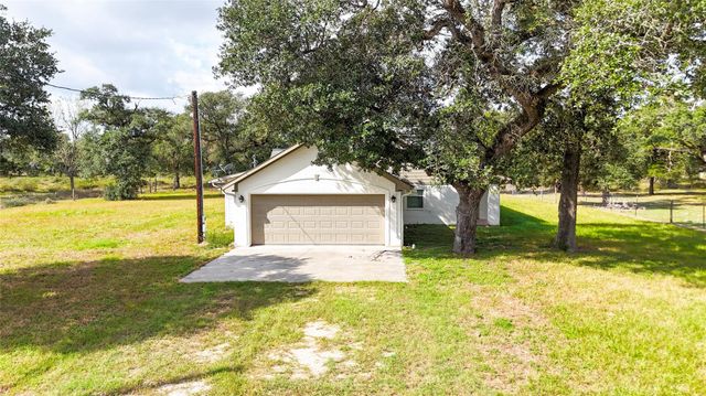 4491 County Road 382, Louise, TX 77455