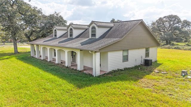 4491 County Road 382, Louise, TX 77455