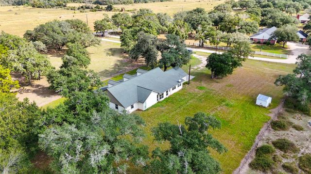 4491 County Road 382, Louise, TX 77455