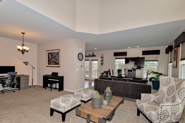 9870 Williams Drive, Huntley, IL 60142