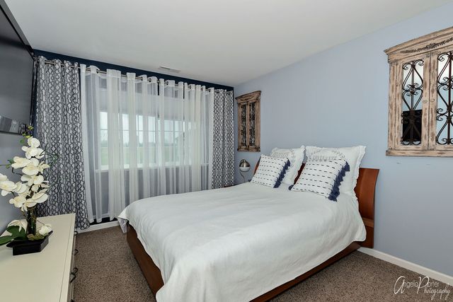 9870 Williams Drive, Huntley, IL 60142
