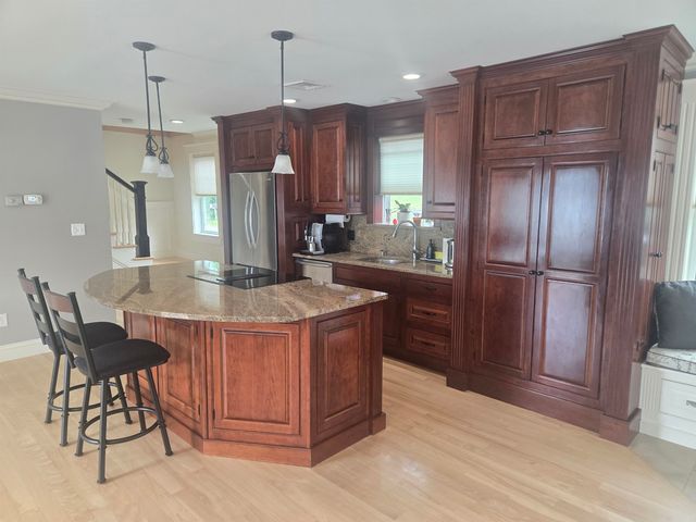 35 North Shore Road, Derry, NH 03038