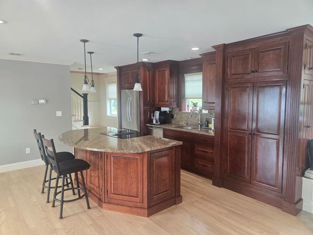 35 North Shore Road, Derry, NH 03038