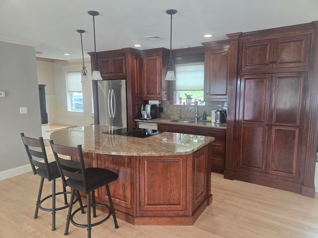 35 North Shore Road, Derry, NH 03038