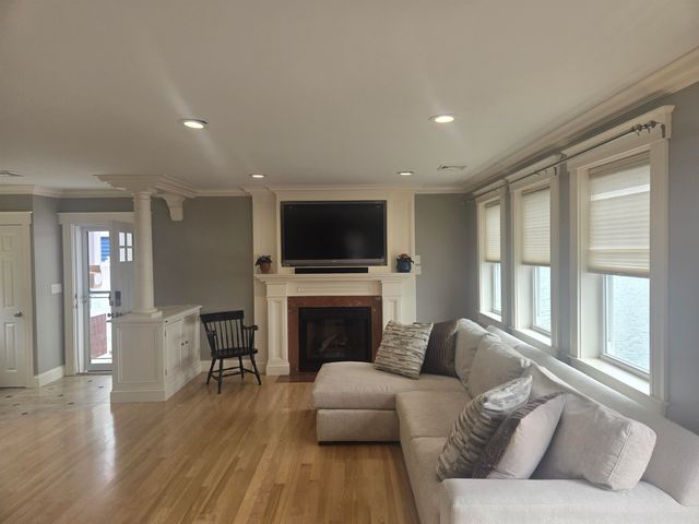 35 North Shore Road, Derry, NH 03038