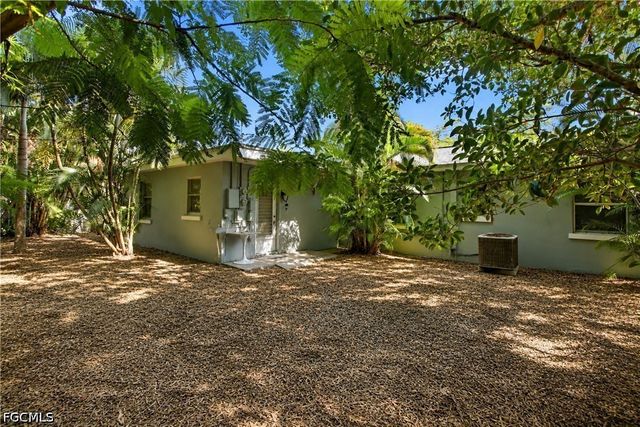 1918 Grace AVE, Fort Myers, FL 33901