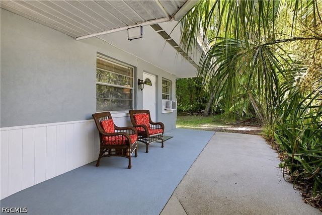 1918 Grace AVE, Fort Myers, FL 33901