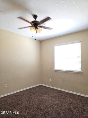 910 SGT JOSE GONZALES Road, El Paso, TX 79927