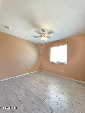 910 SGT JOSE GONZALES Road, El Paso, TX 79927
