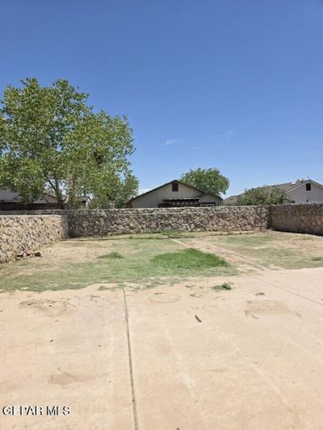910 SGT JOSE GONZALES Road, El Paso, TX 79927