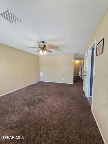 910 SGT JOSE GONZALES Road, El Paso, TX 79927