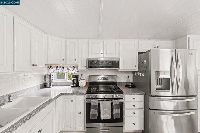 75 75 E Bolton Rd, Oakley, CA 94561