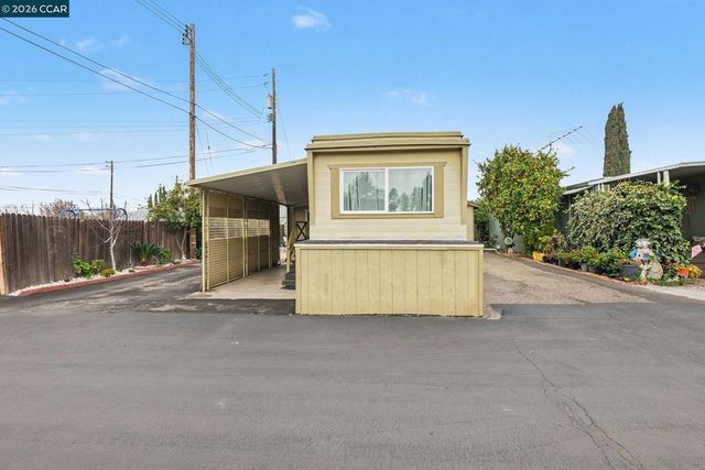 75 75 E Bolton Rd, Oakley, CA 94561