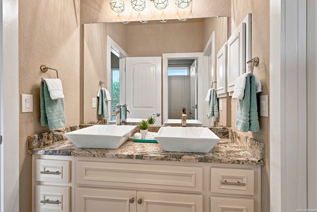 1348 Pinot Grigio, New Braunfels, TX 78132