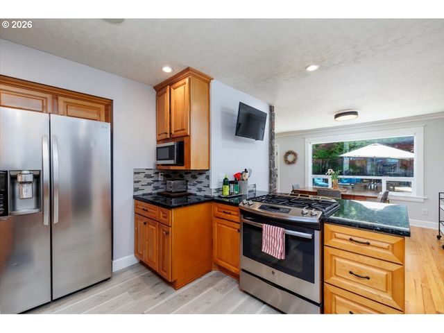 4150 Sw 94TH Ave, Portland, OR 97225