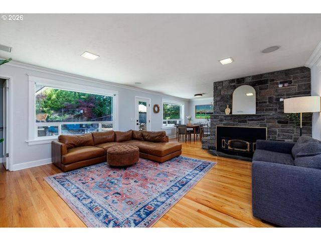 4150 Sw 94TH Ave, Portland, OR 97225
