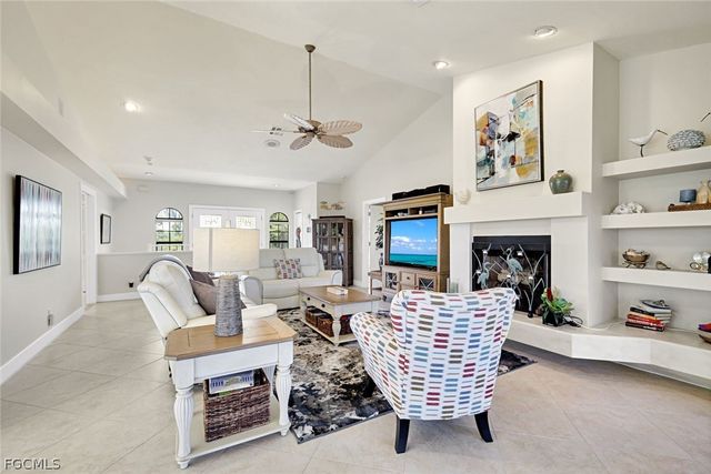 1126 Harbour Cottage CT, Sanibel, FL 33957