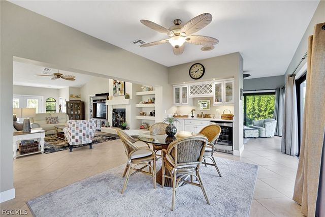 1126 Harbour Cottage CT, Sanibel, FL 33957