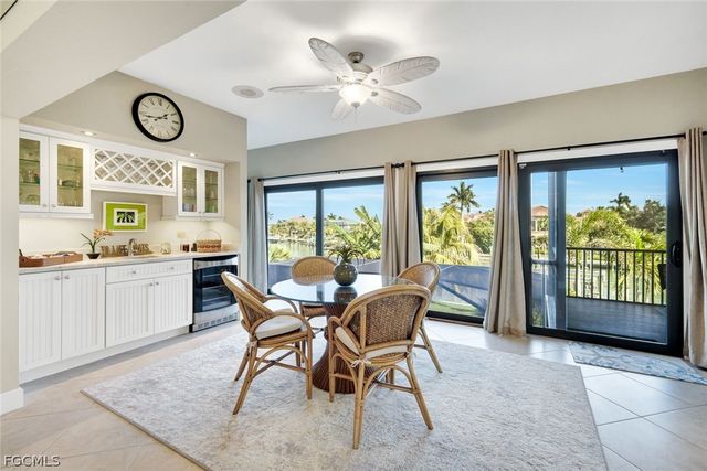 1126 Harbour Cottage CT, Sanibel, FL 33957