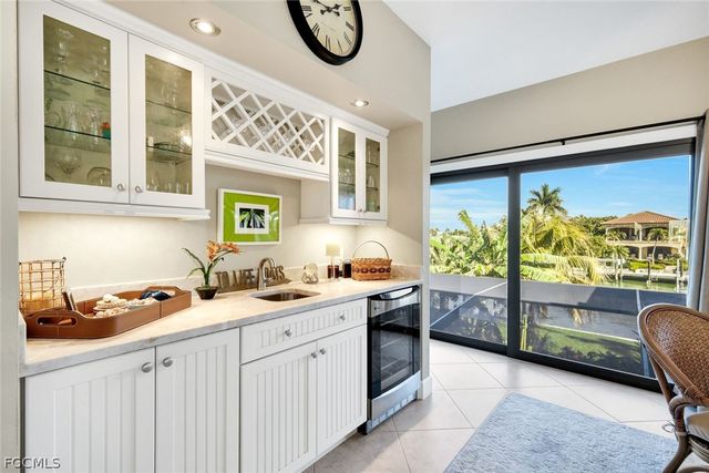 1126 Harbour Cottage CT, Sanibel, FL 33957