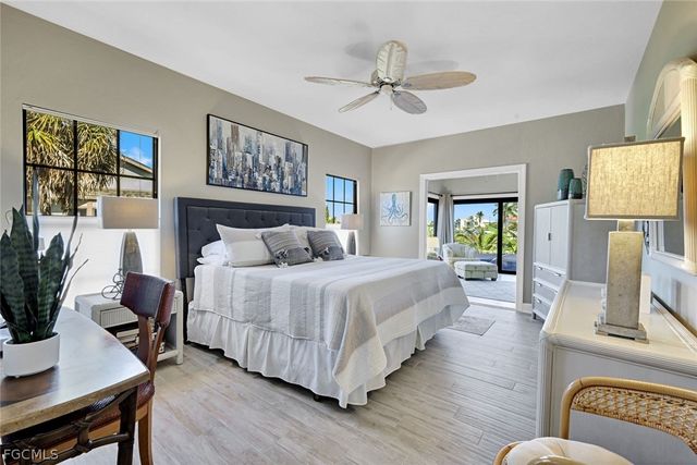 1126 Harbour Cottage CT, Sanibel, FL 33957