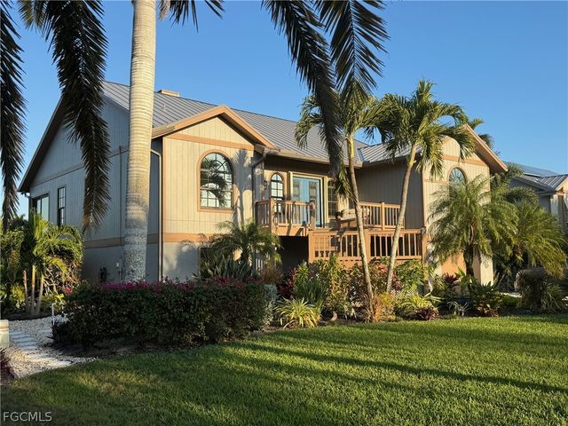 1126 Harbour Cottage CT, Sanibel, FL 33957