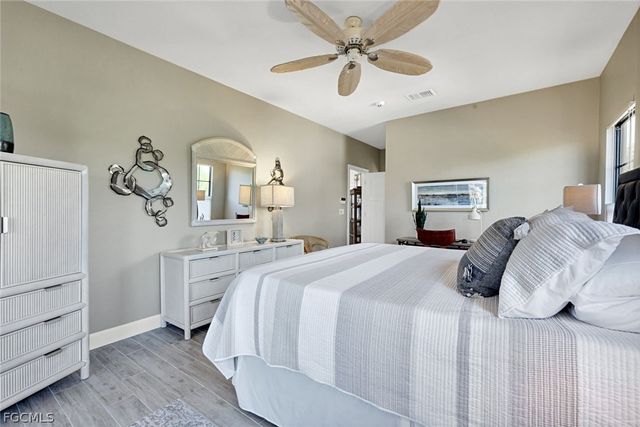 1126 Harbour Cottage CT, Sanibel, FL 33957